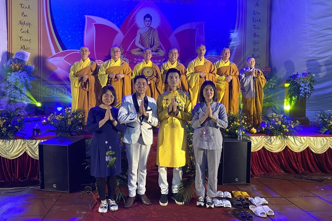 Chùa Cổ Tân - Hải Dương: Lễ hội truyền thống và đêm Hội hoa đăng cầu an