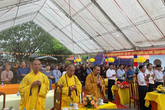 Chùa Cổ Tân - Hải Dương: Lễ hội truyền thống và đêm Hội hoa đăng cầu an