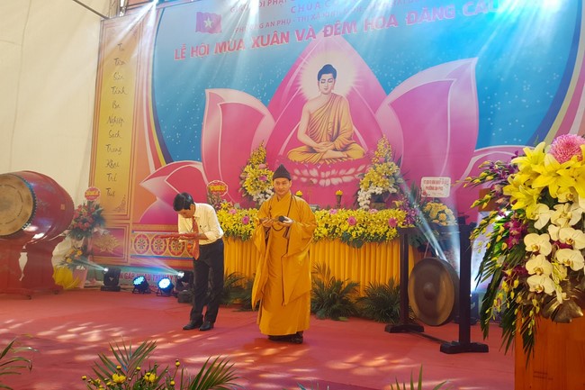 Chùa Cổ Tân - Hải Dương: Lễ hội truyền thống và đêm Hội hoa đăng cầu an