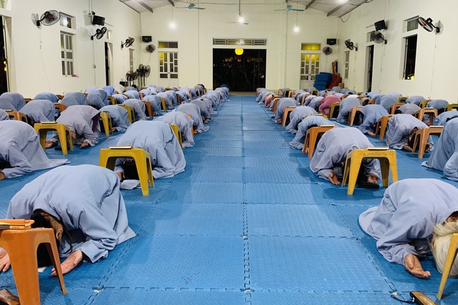 Repentant Ceremony on (intercalary) Feb. 14th, Year of the Cat at Dong Cao pagoda