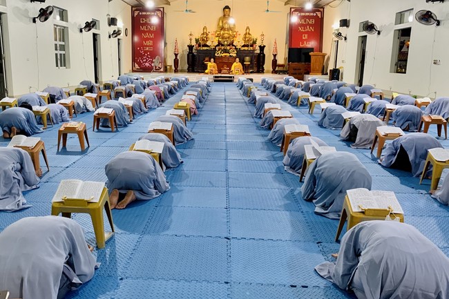 Repentant Ceremony on (intercalary) Feb. 14th, Year of the Cat at Dong Cao pagoda
