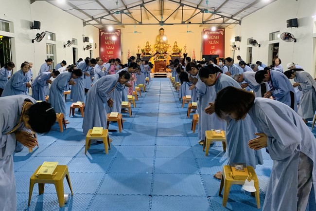 Repentant Ceremony on (intercalary) Feb. 14th, Year of the Cat at Dong Cao pagoda