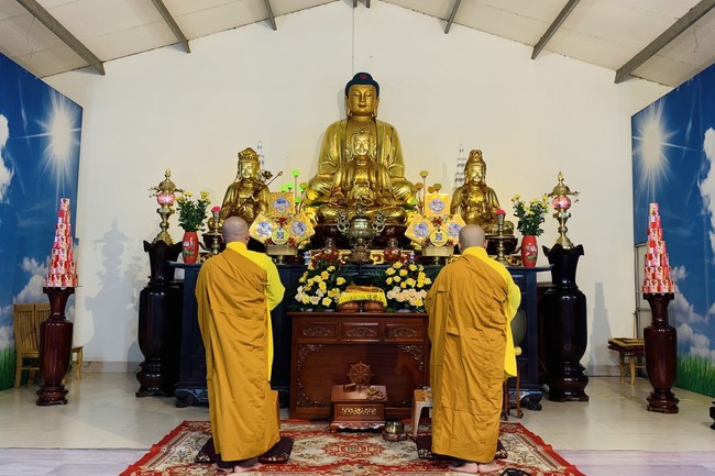 Repentant Ceremony on (intercalary) Feb. 14th, Year of the Cat at Dong Cao pagoda