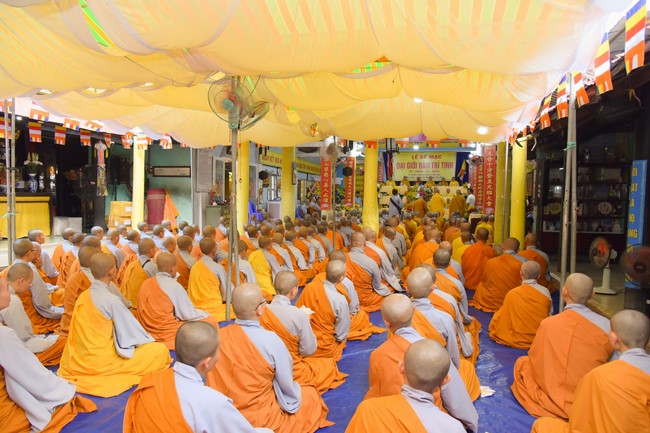 Receiving precepts from Tri Tinh precepts Altar in Dong Thap of Hoang Phap Pagoda monks