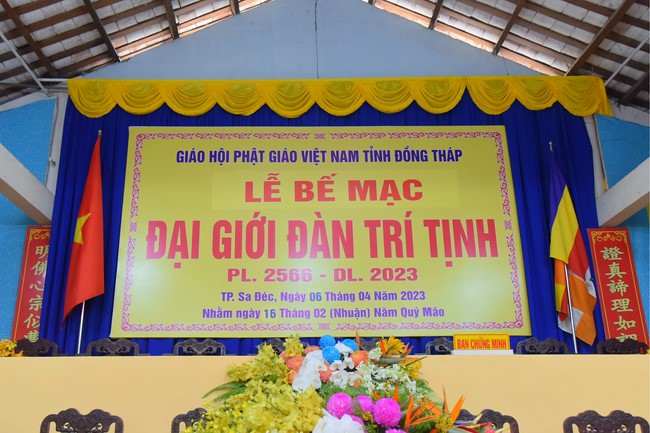 Receiving precepts from Tri Tinh precepts Altar in Dong Thap of Hoang Phap Pagoda monks