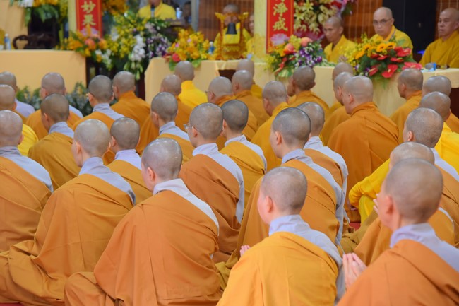 Receiving precepts from Tri Tinh precepts Altar in Dong Thap of Hoang Phap Pagoda monks