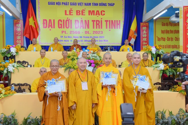 Receiving precepts from Tri Tinh precepts Altar in Dong Thap of Hoang Phap Pagoda monks