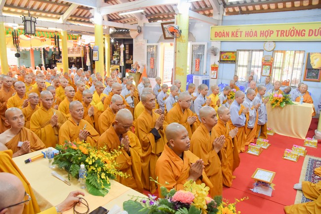 Receiving precepts from Tri Tinh precepts Altar in Dong Thap of Hoang Phap Pagoda monks