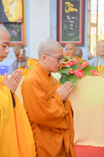 Receiving precepts from Tri Tinh precepts Altar in Dong Thap of Hoang Phap Pagoda monks