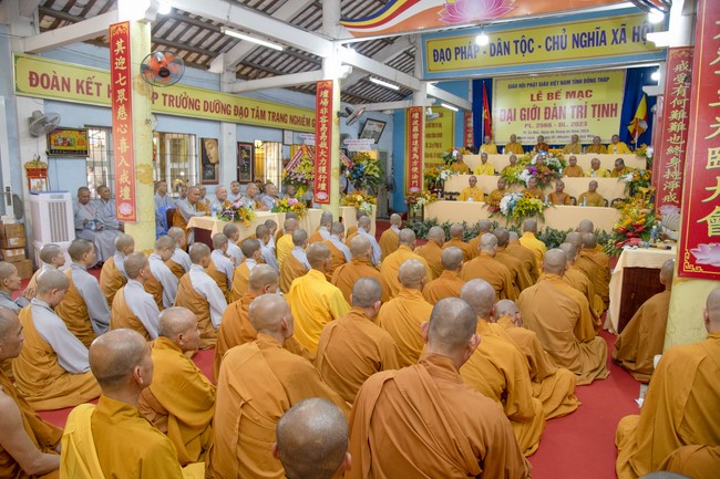 Receiving precepts from Tri Tinh precepts Altar in Dong Thap of Hoang Phap Pagoda monks