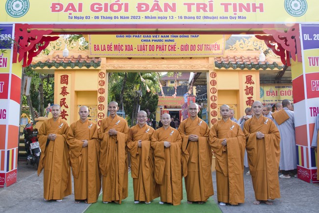 Receiving precepts from Tri Tinh precepts Altar in Dong Thap of Hoang Phap Pagoda monks
