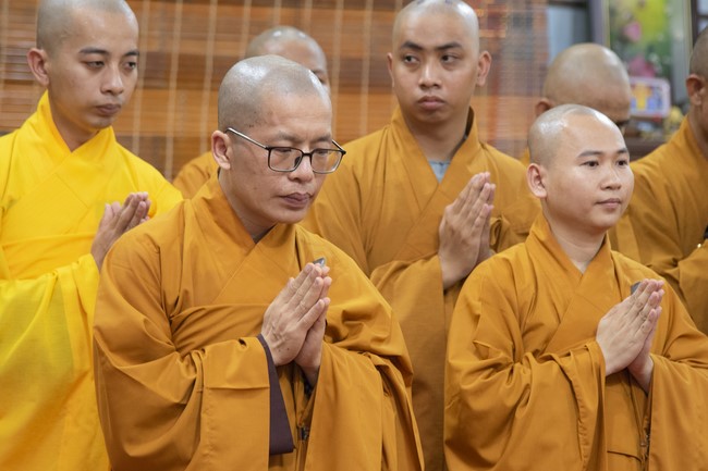Receiving precepts from Tri Tinh precepts Altar in Dong Thap of Hoang Phap Pagoda monks