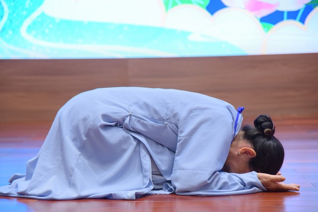 Opening the 99th Seven - Day Retreat