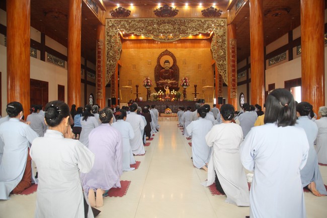 Chùa Giai Lam - Hà Tĩnh: Tu niệm Phật một ngày