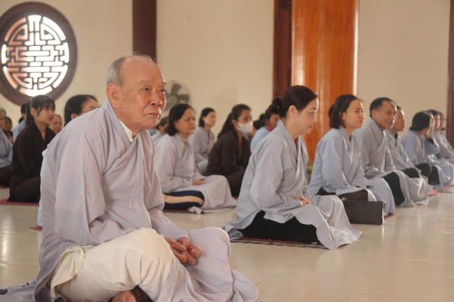 Chùa Giai Lam - Hà Tĩnh: Tu niệm Phật một ngày