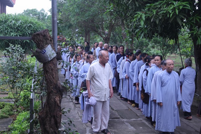 Chùa Giai Lam - Hà Tĩnh: Tu niệm Phật một ngày