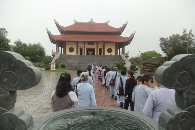 Chùa Giai Lam - Hà Tĩnh: Tu niệm Phật một ngày