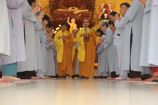 Chùa Giai Lam - Hà Tĩnh: Tu niệm Phật một ngày