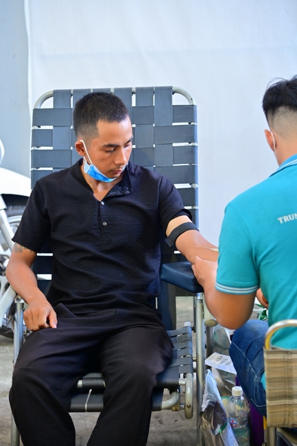 Humanitarian Blood Donation