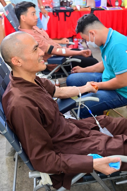 Humanitarian Blood Donation