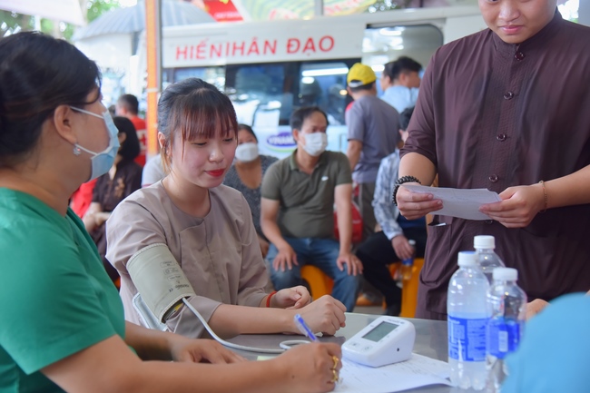 Humanitarian Blood Donation