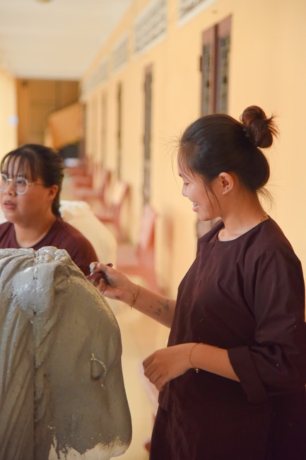 Preparing for decoration the Great Ceremony of Buddha's Birthday (part 1)