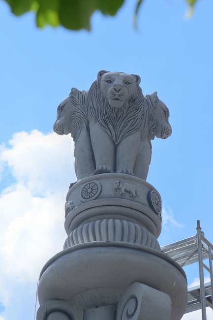 Preparing for decoration the Great Ceremony of Buddha's Birthday (part 1)