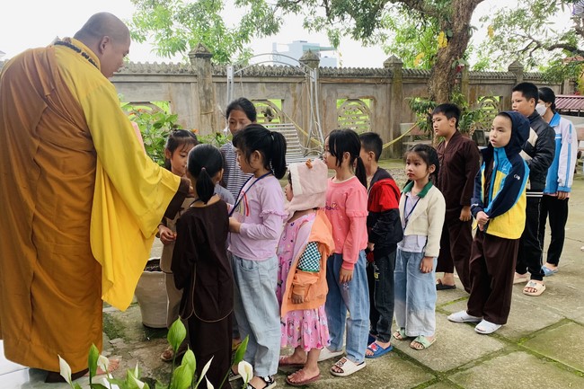 One - Day Retreat at Dong Cao pagoda,  Thanh Hoa