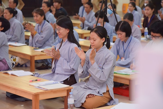 Dharma talk Is practice easy or difficult in the 2nd day practice