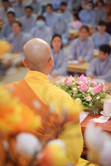 Dharma talk Is practice easy or difficult in the 2nd day practice