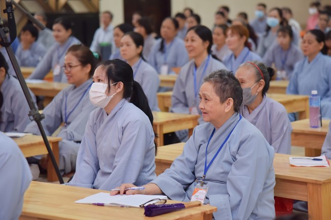 Dharma talk Is practice easy or difficult in the 2nd day practice