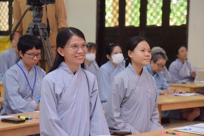 Dharma talk Is practice easy or difficult in the 2nd day practice