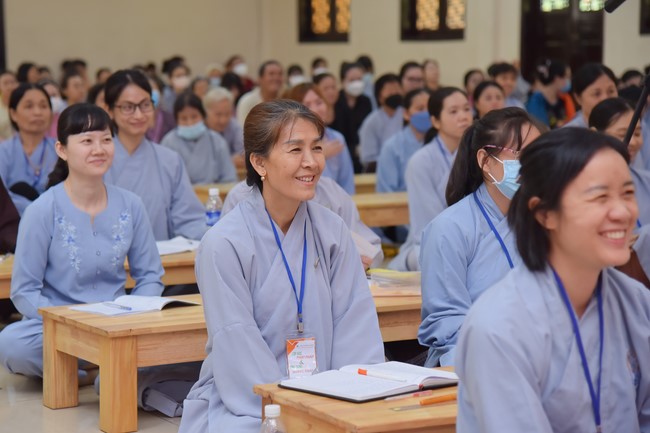 Dharma talk Is practice easy or difficult in the 2nd day practice