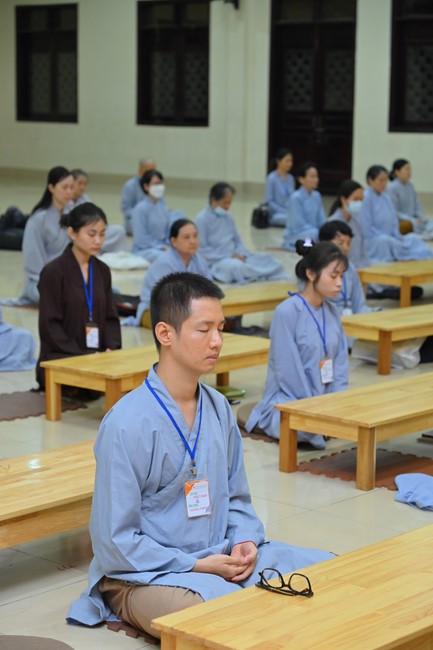 Dharma talk Is practice easy or difficult in the 2nd day practice