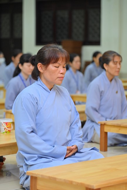 Dharma talk Is practice easy or difficult in the 2nd day practice