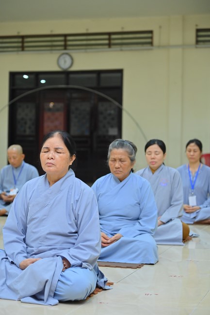 Dharma talk Is practice easy or difficult in the 2nd day practice