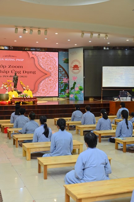 Dharma talk Is practice easy or difficult in the 2nd day practice