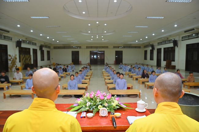 Dharma talk Is practice easy or difficult in the 2nd day practice