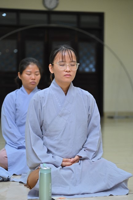 Dharma talk Is practice easy or difficult in the 2nd day practice