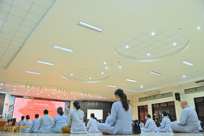 Dharma talk Is practice easy or difficult in the 2nd day practice