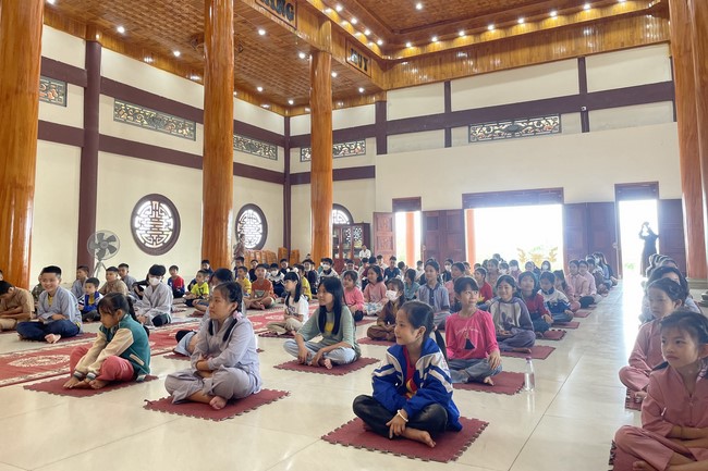 Chùa Giai Lam - Hà Tĩnh: Khoá tu “Tuổi trẻ hướng Phật”