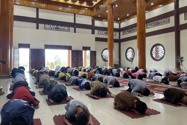 Chùa Giai Lam - Hà Tĩnh: Khoá tu “Tuổi trẻ hướng Phật”