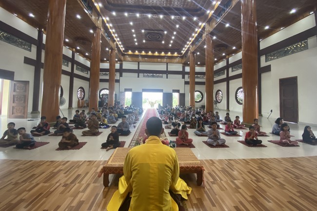 Chùa Giai Lam - Hà Tĩnh: Khoá tu “Tuổi trẻ hướng Phật”