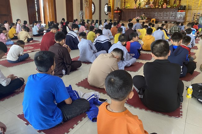 Chùa Giai Lam - Hà Tĩnh: Khoá tu “Tuổi trẻ hướng Phật”