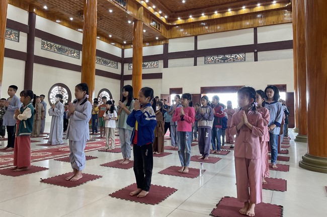 Chùa Giai Lam - Hà Tĩnh: Khoá tu “Tuổi trẻ hướng Phật”