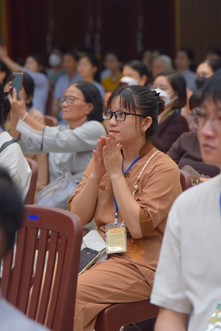 Performance night to celebrate Buddha's Birthday