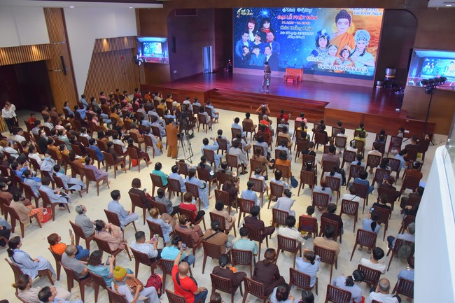 Performance night to celebrate Buddha's Birthday