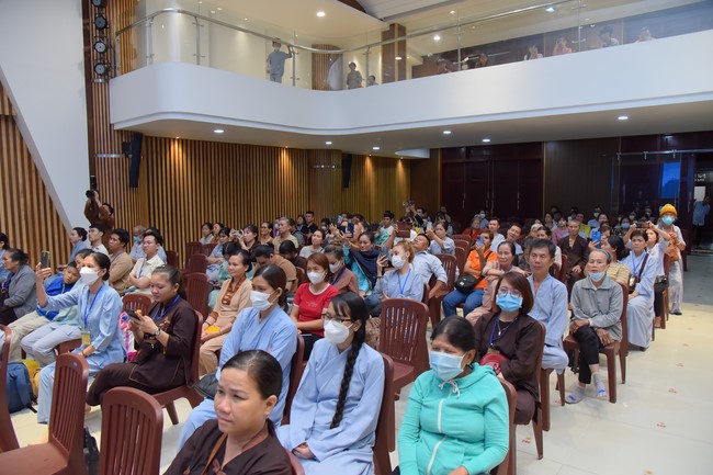 Performance night to celebrate Buddha's Birthday