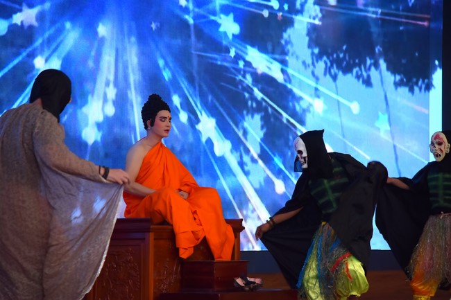 Performance night to celebrate Buddha's Birthday