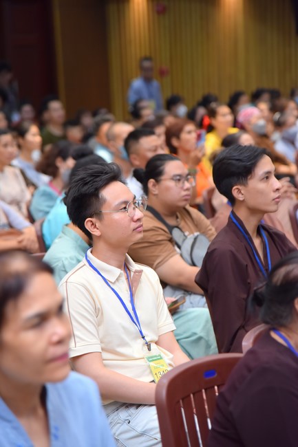 Performance night to celebrate Buddha's Birthday